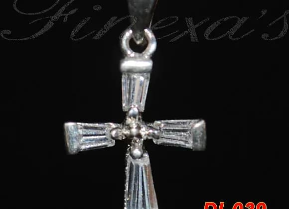 Dije “Cruz con piedras” Plata 950 2