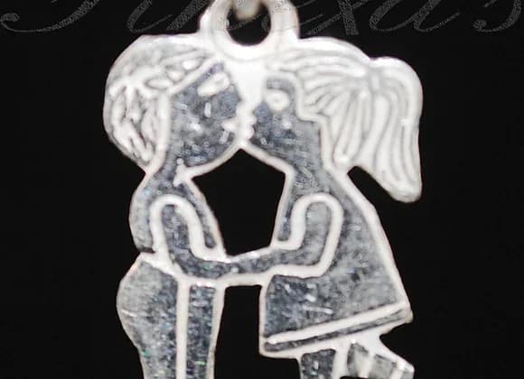 Dije de “Pareja Besandose” Plata 950 2