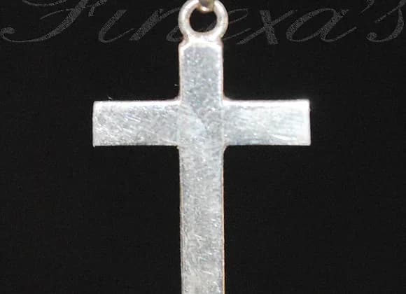 Dije “Silueta de Cruz” Plata 950 2