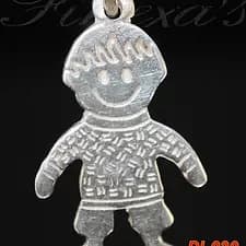 Dije silueta de “Niño Mod 2” Plata 950